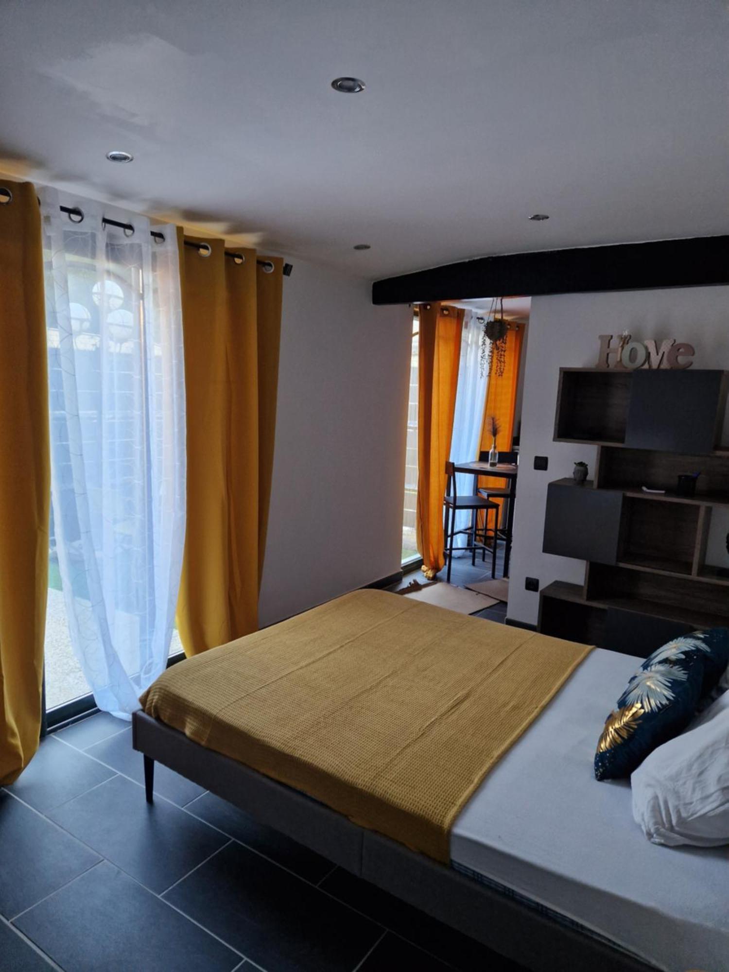 Grand Studio 2 Personnes Saint-Amand-Mont-Rond Eksteriør billede